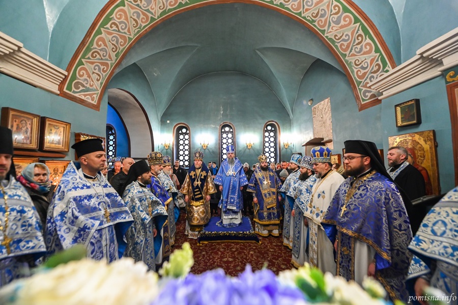 Митрополит Епіфаній очолив святкову літургію на Благовіщення у Києво-Видубицькому монастирі