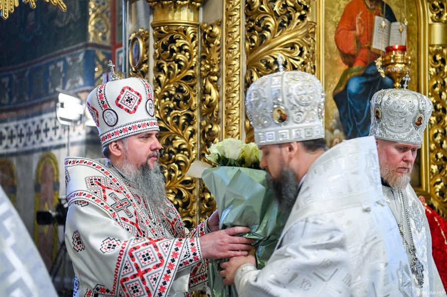У Світлий понеділок в Києві лунали слова подяки Митрополиту Епіфанію