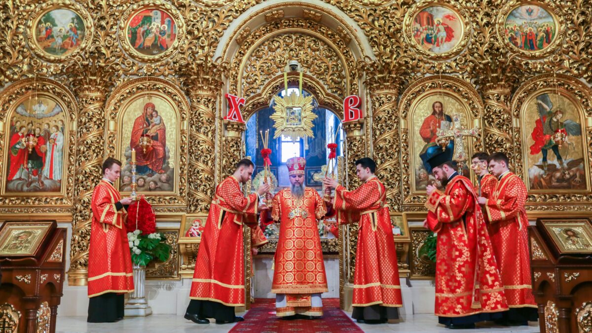 Блаженнійший Епіфаній очолив літургію у Свято-Михайлівському соборі в день апостола Фоми