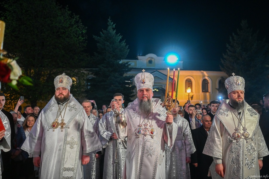 Світле Христове Воскресіння: Пасхальна ніч із Митрополитом Епіфанієм у Золотоверхому соборі