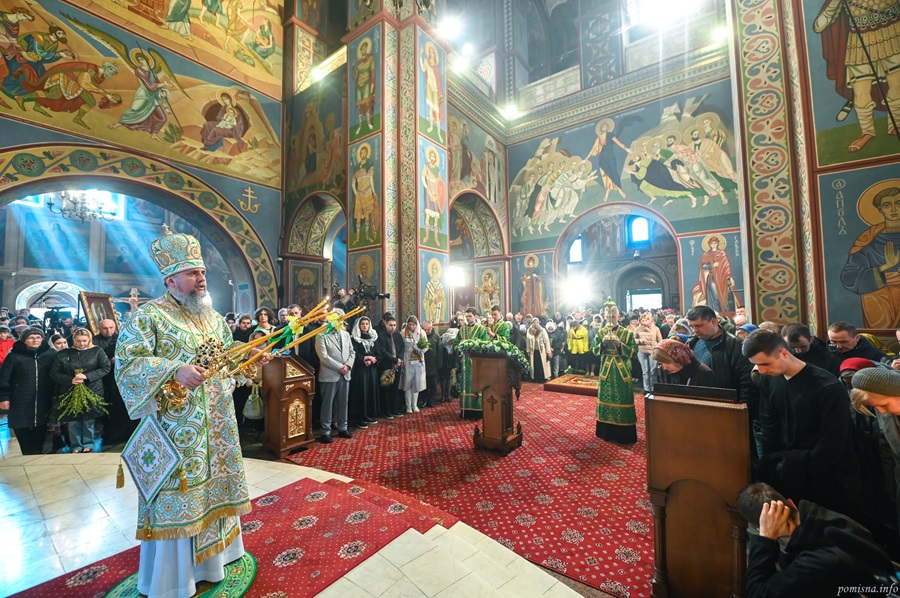 Блаженнійший Епіфаній очолив святкову літургію у Вербну неділю в Золотоверхому соборі