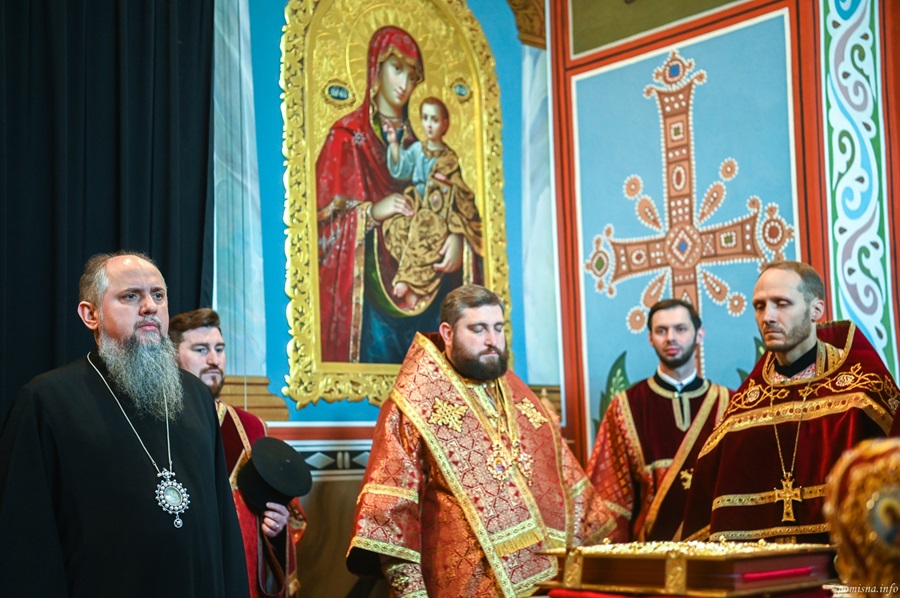 Блаженнійший Епіфаній очолив літургію у Великий четвер з молитвою за Україну