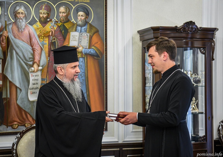 Митрополит Епіфаній благословив парафію з Калинівки, що приєдналась до ПЦУ