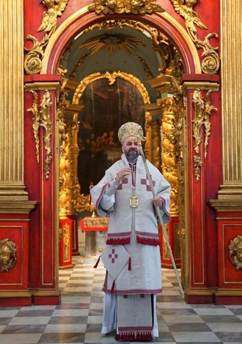 «Черпаймо живу воду віри»: архієрей Вселенського Патріархату звернувся до вірян у Києві