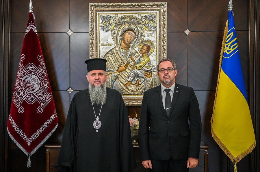 Україна говорить світу через віру: ключова зустріч дипломатів з Предстоятелем ПЦУ