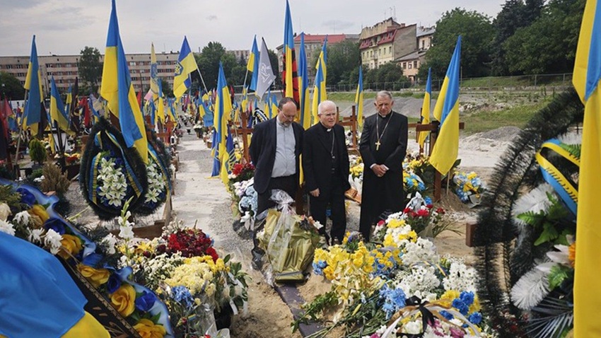 Україна як партнер у духовному діалозі: підсумки візиту COMECE