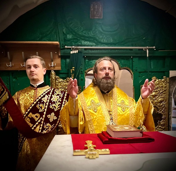 Євхаристія у серці Лаври: молитва за Україну у храмі преподобного Феодосія