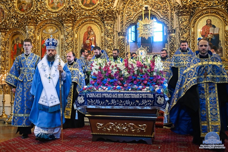 Віряни Києва вшанували Успіння Пресвятої Богородиці у Михайлівському Золотоверхому