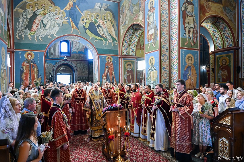Свято Хреста і вірності: молитва за Україну в серці Києва