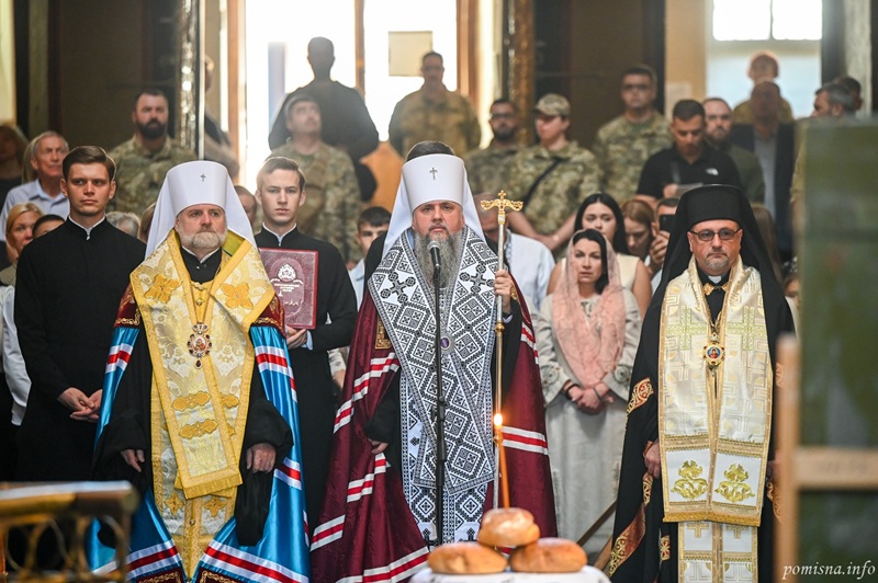 «Справжній подвиг самопожертви» – у Софії Київській помолилися за героїв