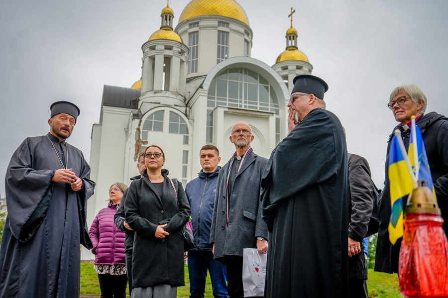 Молитва пам’яті у Бучі: церковні лідери Півночі Європи вшанували жертв російського терору