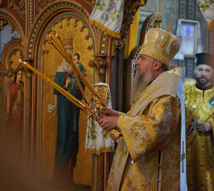 Митрополит Епіфаній очолив літургію до 150-річчя Чернівецького університету