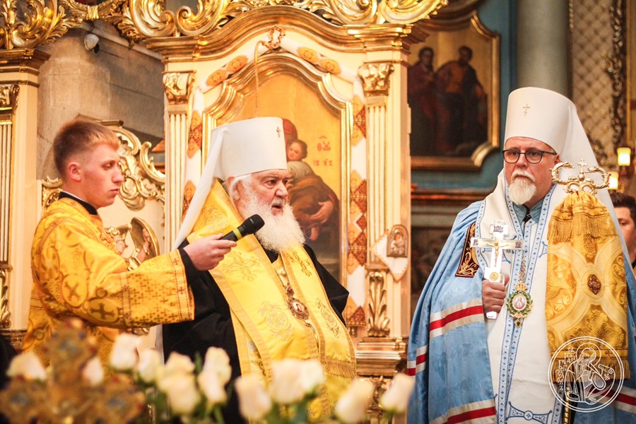 Архієпископ Елієя і Митрополит Макарій звершили святковий молебень у храмі Успіння Богородиці Львова