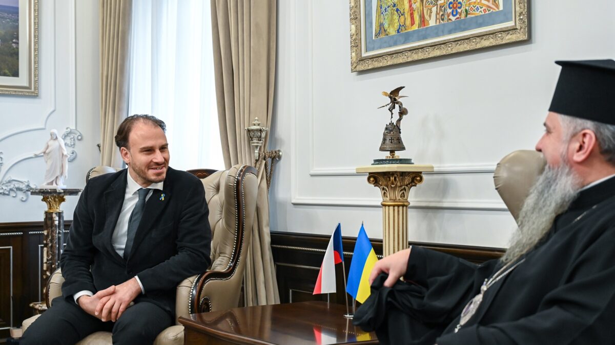 Віра, дипломатія і солідарність: Митрополит Епіфаній зустрівся з Послом Чехії