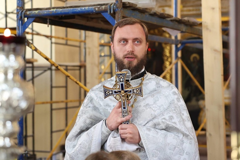 «Коли система не змінюється»: історія священика, який сім років боровся з пропагандою всередині УПЦ