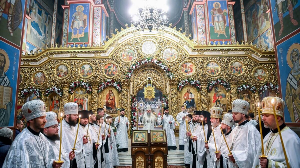 Святкова молитва у Золотоверхому: Предстоятель ПЦУ звершив Всенічне бдіння