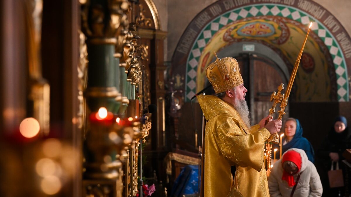 Молитва за мир і перемогу: ПЦУ відзначила свято Миколая Чудотворця на Подолі
