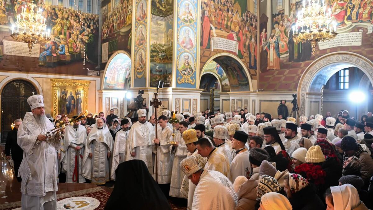 «Христос народився!» — у Лаврі привітали Предстоятеля ПЦУ зі святом