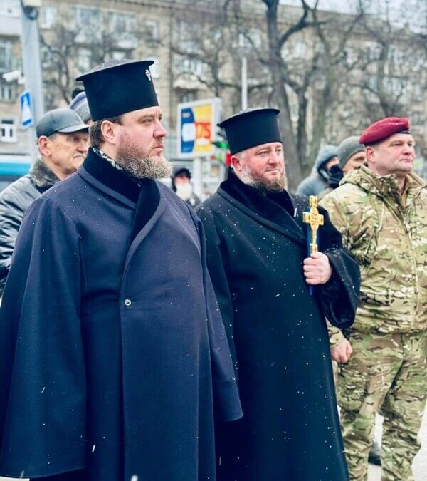 Тризуб як молитва і пам’ять: у Дніпрі відкрили новий меморіал на Алеї Героїв