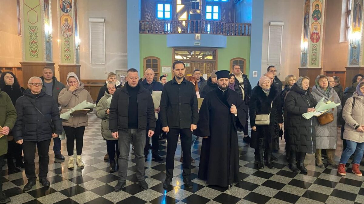 Пам’ять, освячена молитвою: у Рівному вшанували полеглих Захисників України