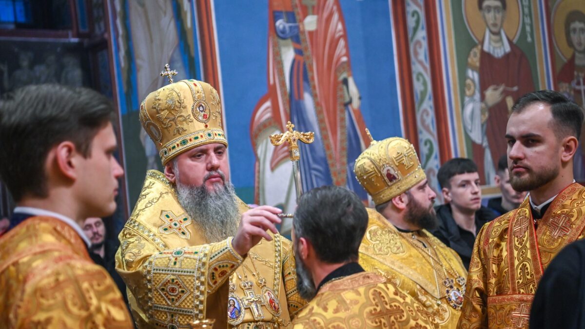 Блаженнійший Епіфаній звершив вечірнє богослужіння у центрі столиці