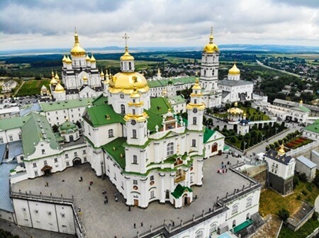 Почаївська лавра: історія, яку не можна зводити до однієї епохи