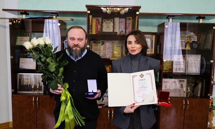 Віолета Лабазюк подякувала архієпископу Павлу за духовне служіння Хмельниччині