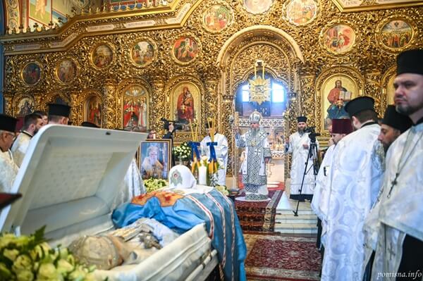 У Києві розпочалося відспівування Патріарха Філарета