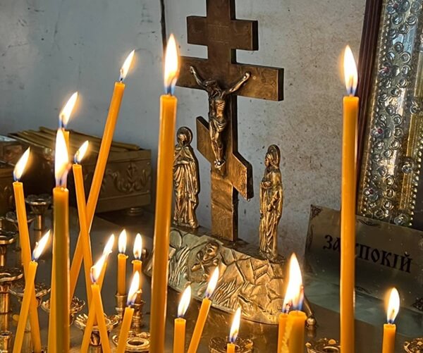 Батьківські суботи під час війни: як правильно молитися за безвісти зниклих