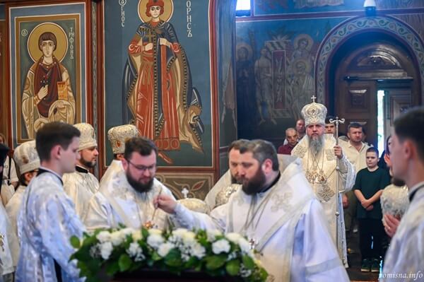 Митрополит Епіфаній очолив богослужіння у Золотоверхій обителі столиці