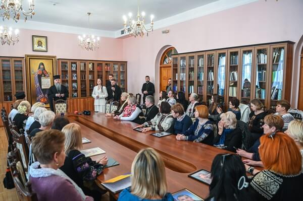«Україна здобуде справедливий мир»: Предстоятель помолився разом із родинами воїнів
