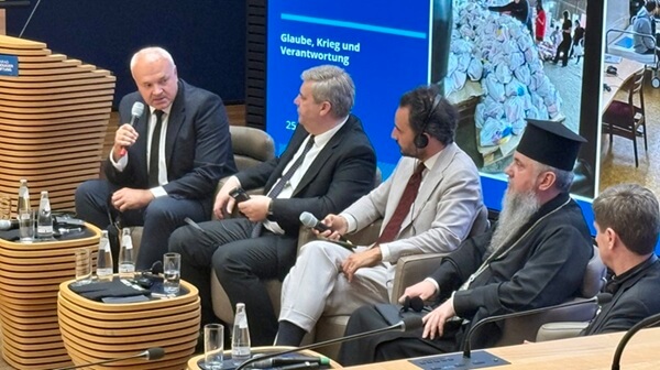 Віра сильніша за страх: дискусія українських лідерів у Німеччині