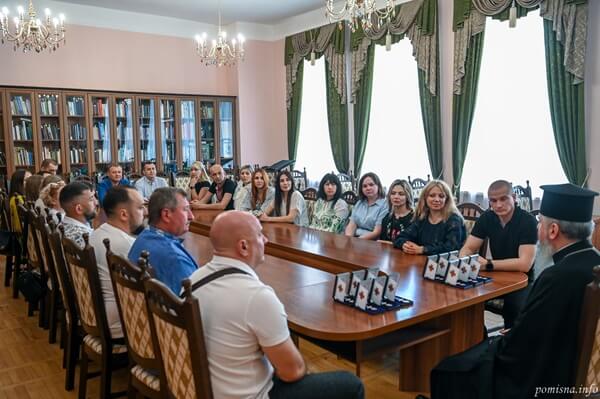 «Разом ми стаємо рушійною силою добра»: Митрополит Епіфаній зустрівся з представниками WOG