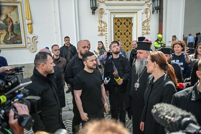 Успенський собор після атаки РФ: Президент і Предстоятель ПЦУ оглянули руйнування